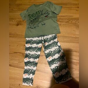 Triceratops pajamas size 6/6A boys